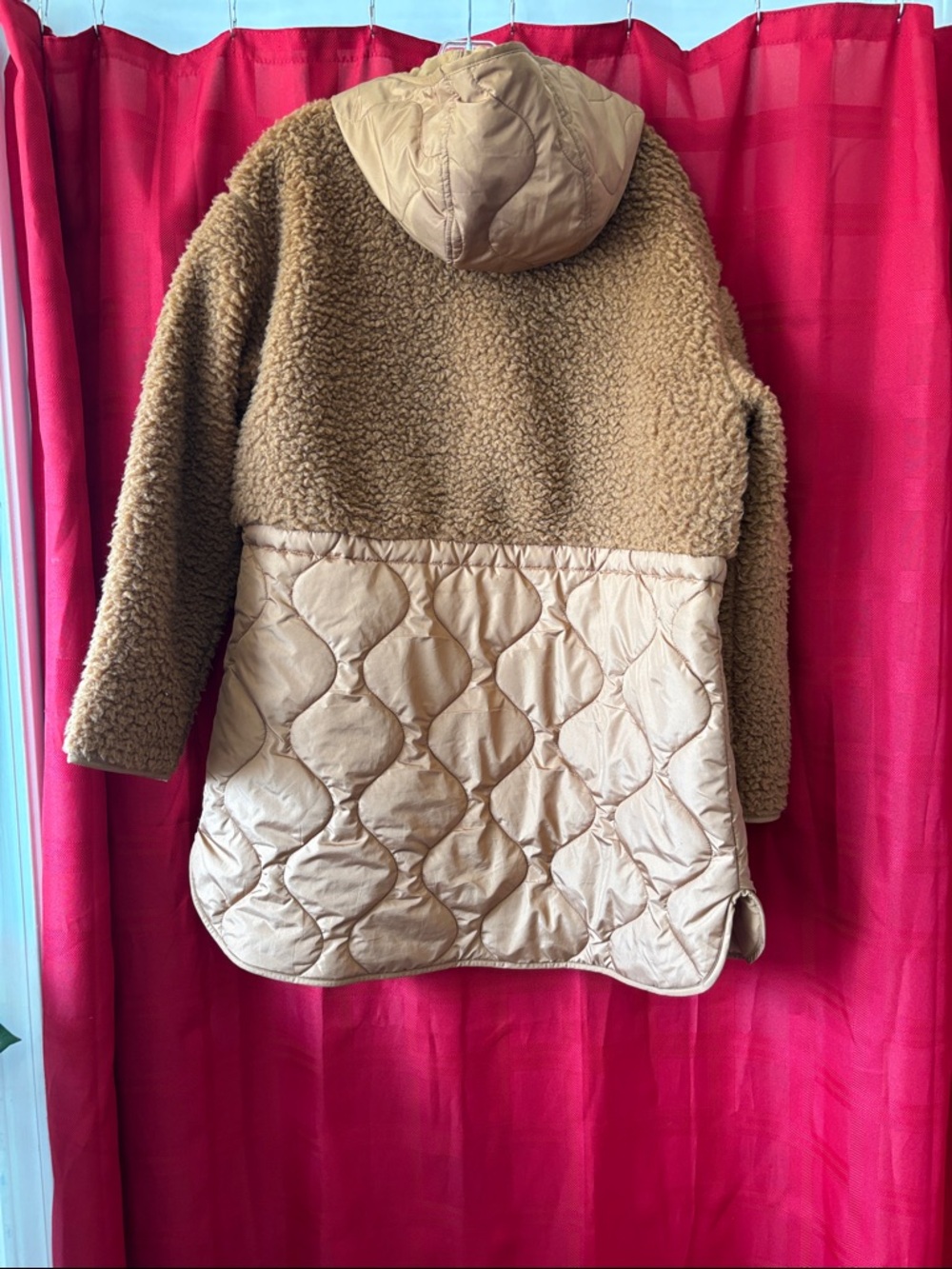 Old Navy Two-Tone Tan Sherpa & Quilted Jacket - Picture 10 of 13